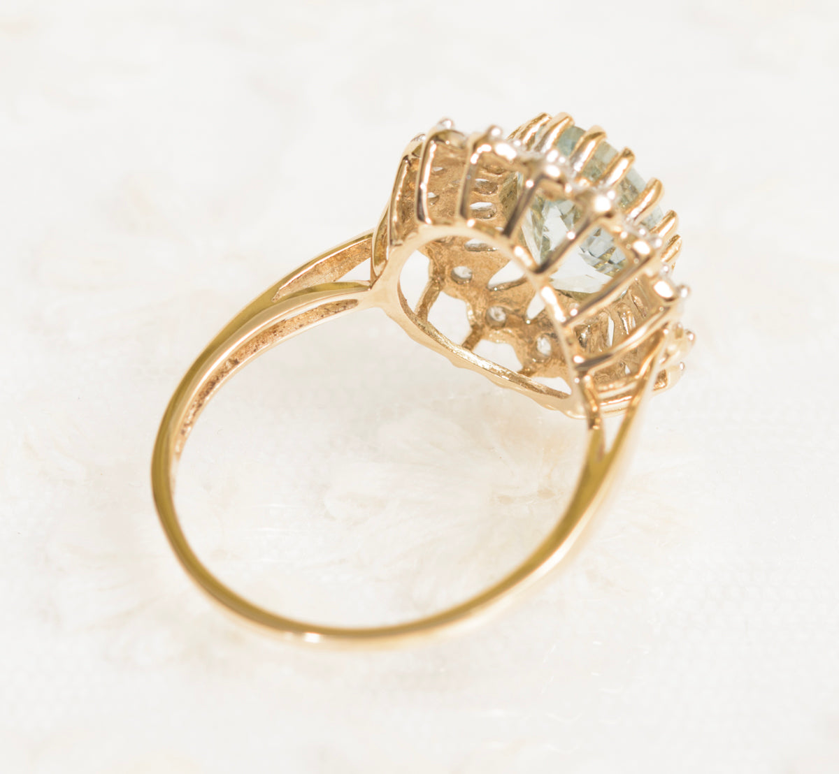 9ct Yellow Gold Ring With Large 2.37 Carat Natural Aquamarine Gemstone With Zircon Halo (A1968)