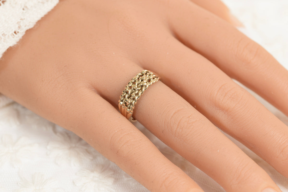 Vintage 9ct Yellow Gold Keeper Ring Unisex Design Size P1/2 (7.75) (A1970)
