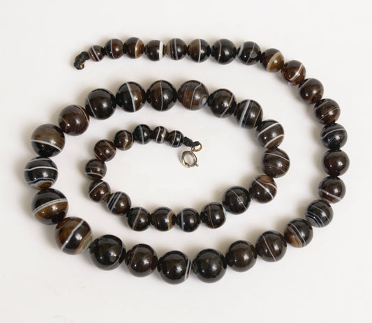 Antique Victorian Natural Graduated Banded Agate Bead Necklace c.1870 (A1981)