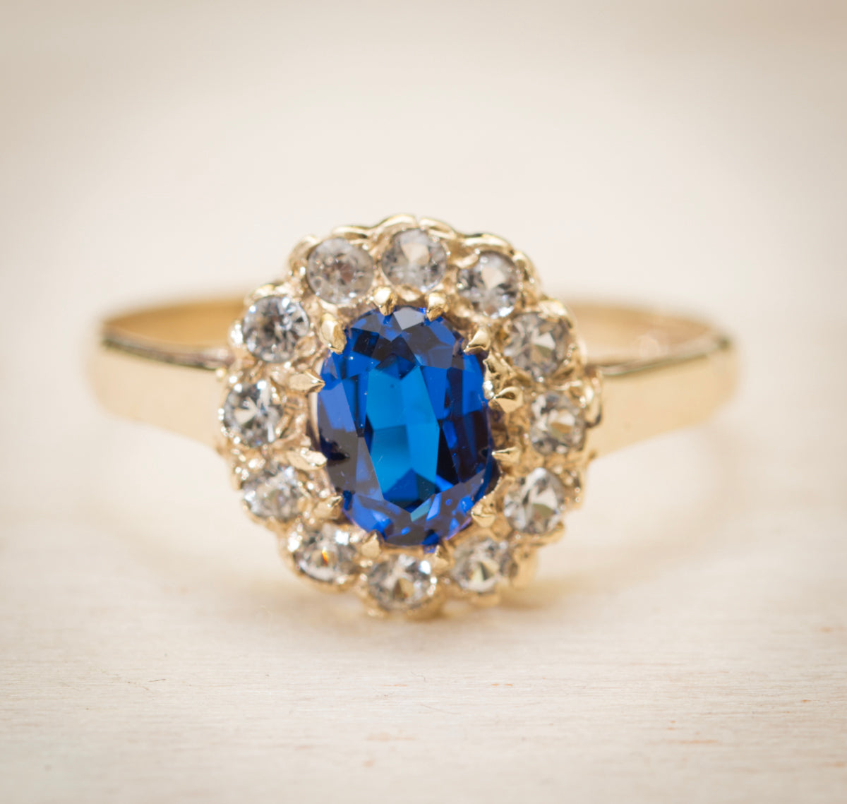 Vintage 9ct Yellow Gold & Lab Created Blue Spinel Ring With Halo Size O1/2 (A1989)