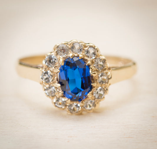 Vintage 9ct Yellow Gold & Lab Created Blue Spinel Ring With Halo Size O1/2 (A1989)