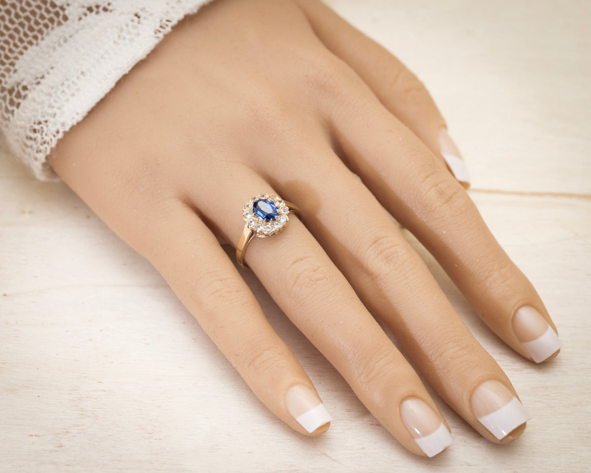 Vintage 9ct Yellow Gold & Lab Created Blue Spinel Ring With Halo Size O1/2 (A1989)