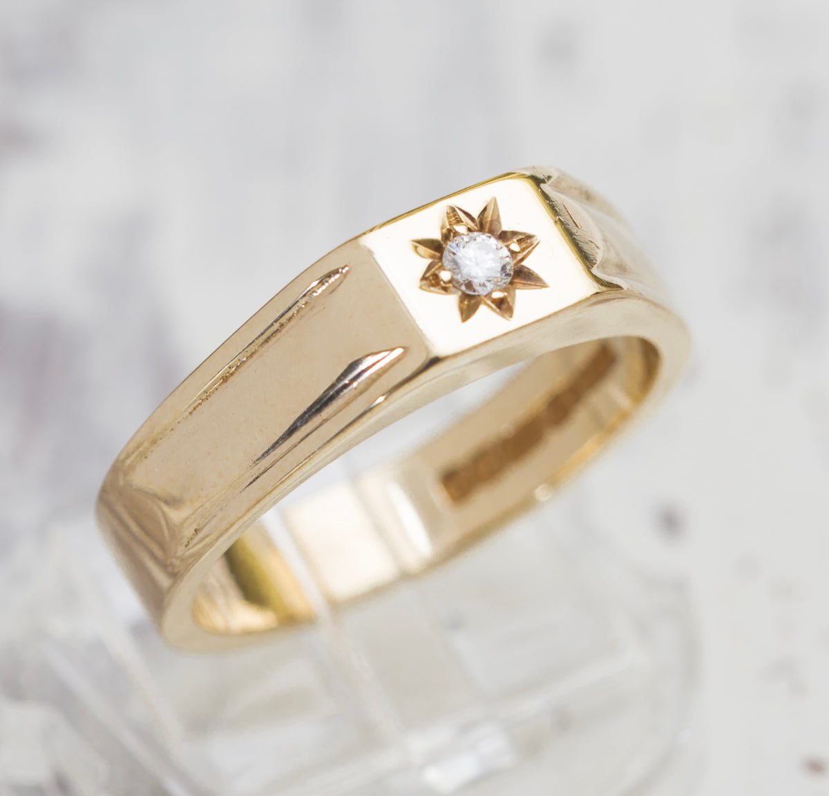 Vintage 9ct Yellow Gold Solitaire Diamond Signet Ring UK Hallmark Size S (A2012)
