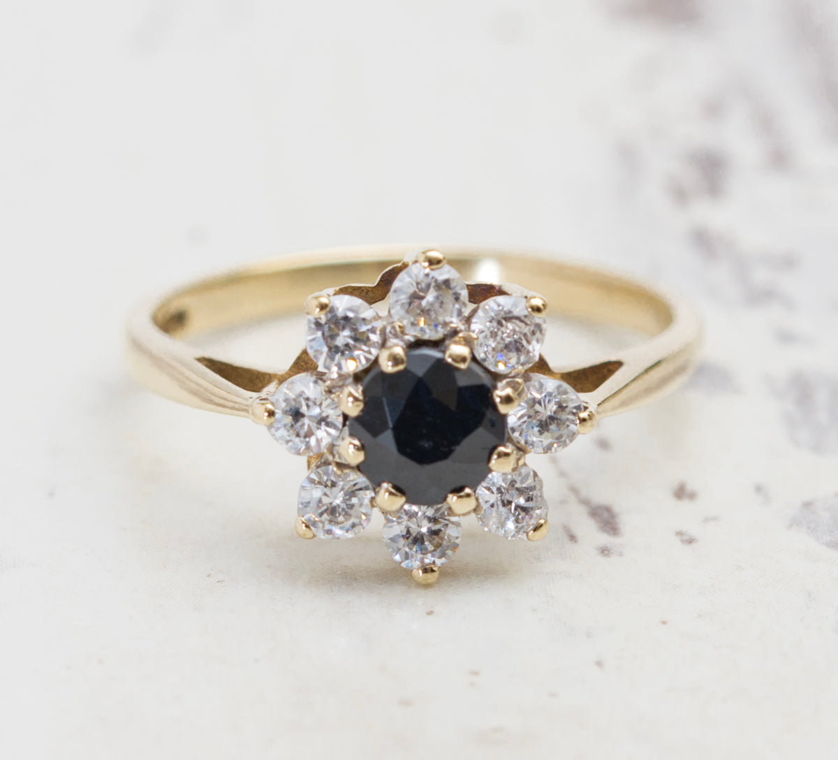 Vintage 9ct Yellow Gold Ring With Midnight Blue Sapphire & CZ Halo Size M (A2016)