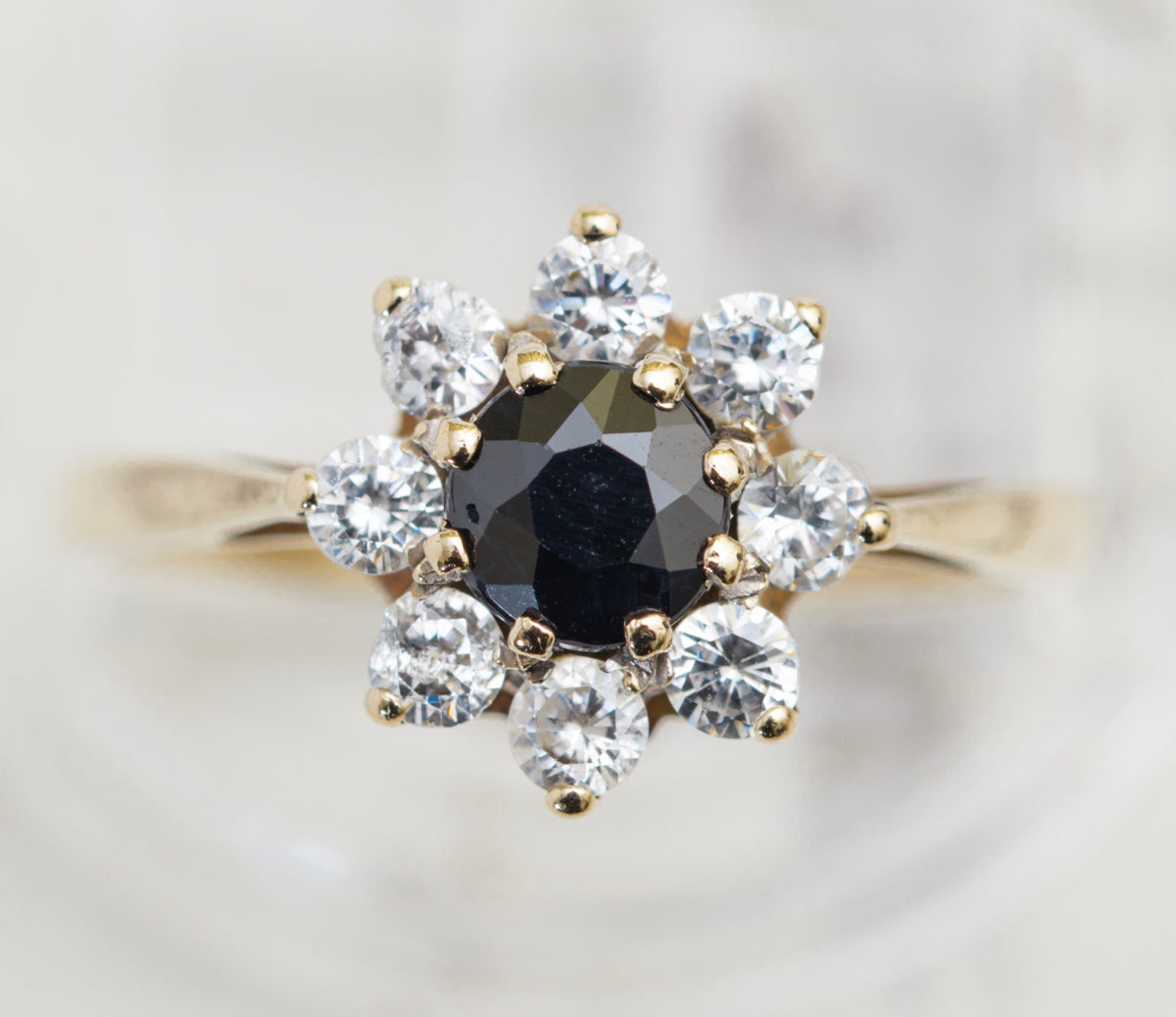 Vintage 9ct Yellow Gold Ring With Midnight Blue Sapphire & CZ Halo Size M (A2016)