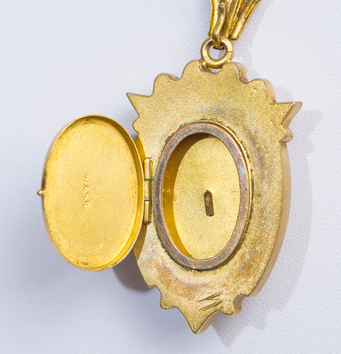 Antique Victorian Fancy Link Choker Necklace & Sweetheart Locket Gilt & Gold (A2019)