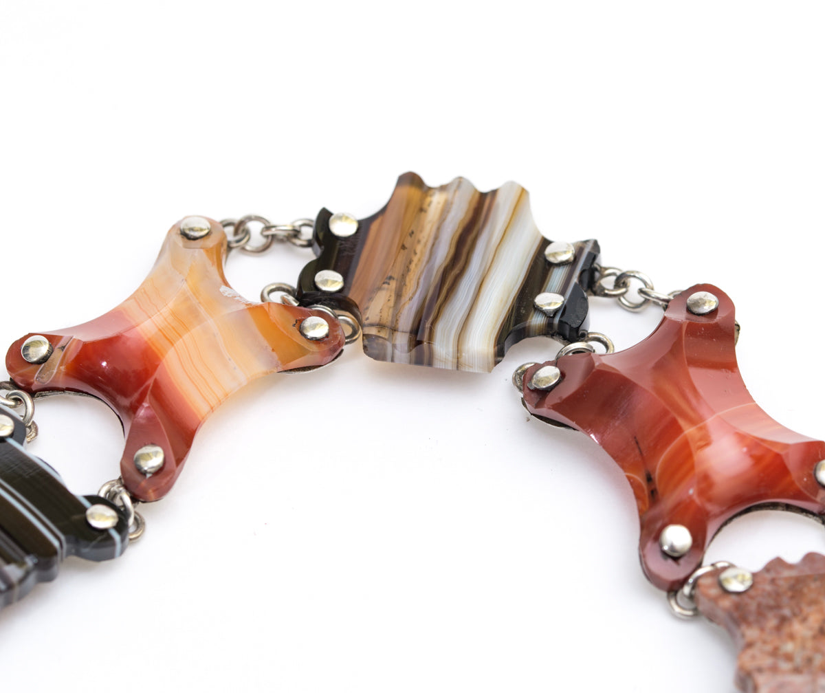 Antique Scottish Carved Agate Panel Bracelet Silver Mounts & Padlock Closure (A2027)