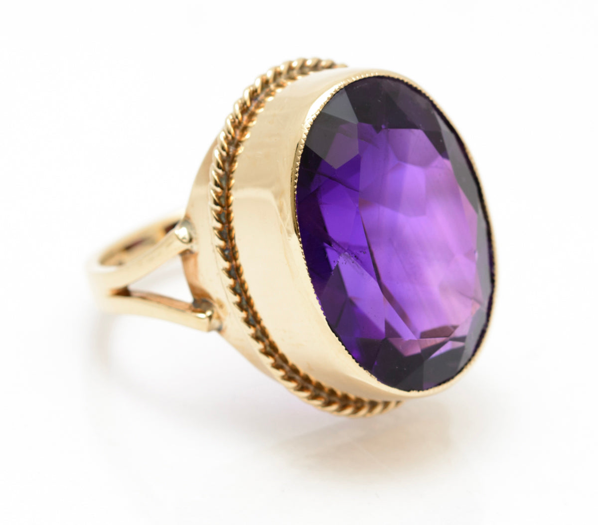 Vintage 9ct Yellow Gold Statement Ring With Very Large 13.5ct Natural Amethyst (A2079