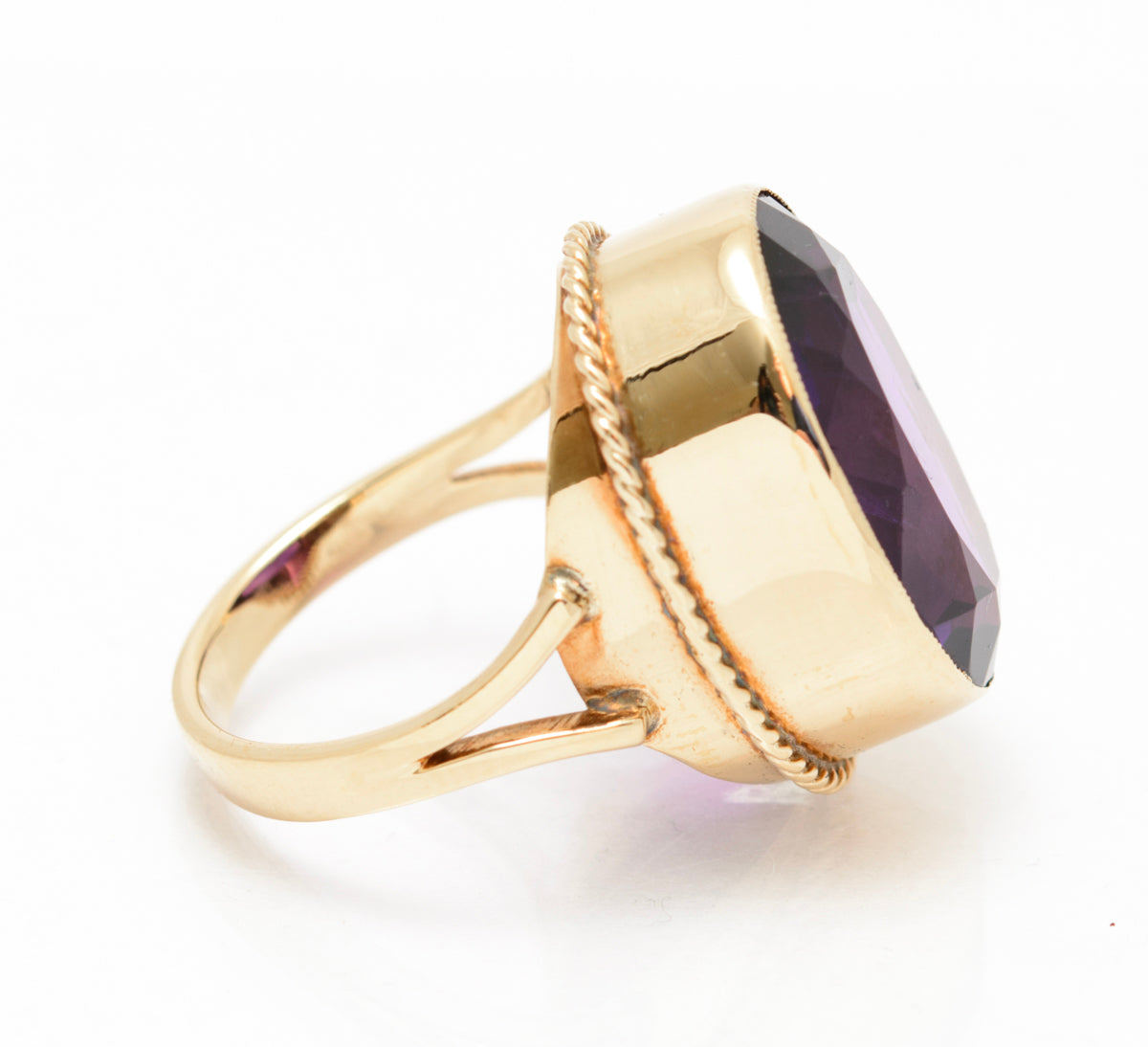 Vintage 9ct Yellow Gold Statement Ring With Very Large 13.5ct Natural Amethyst (A2079