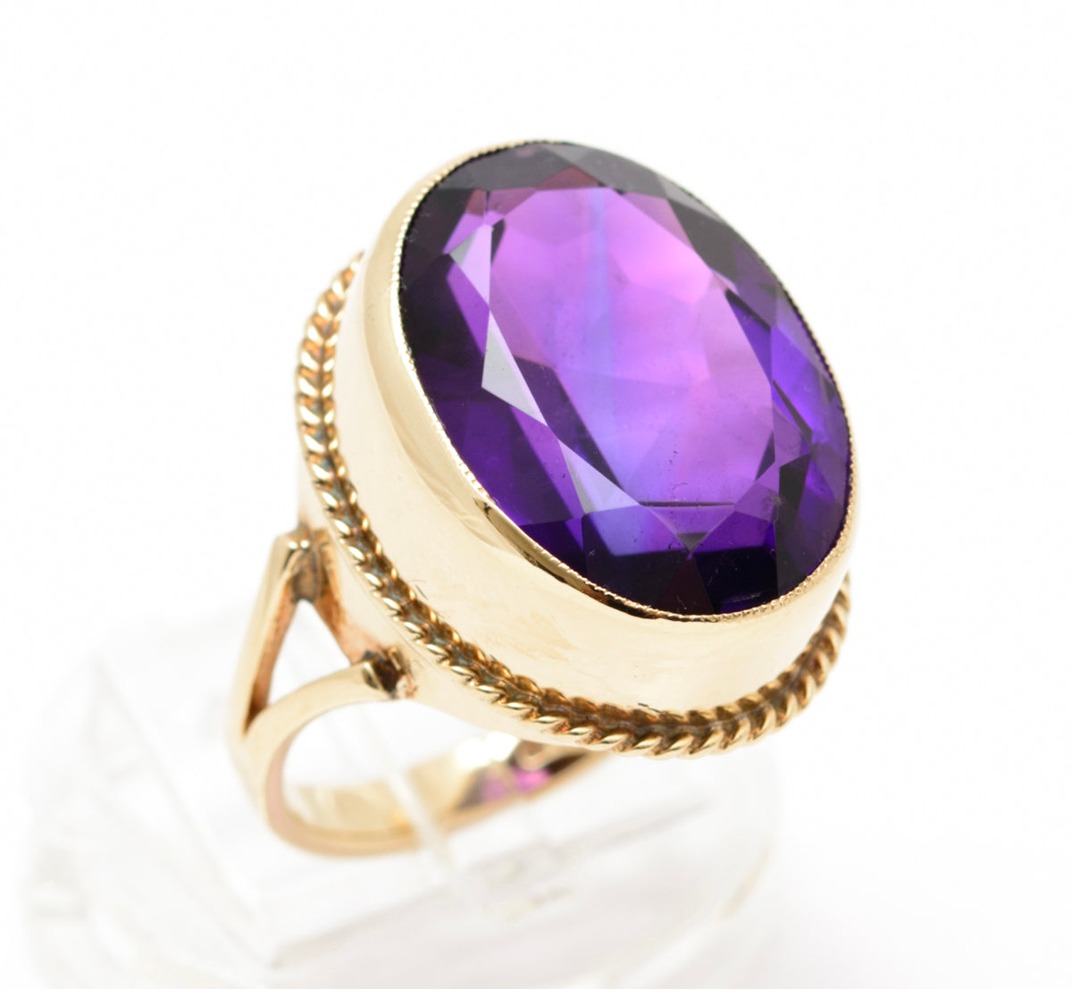 Vintage 9ct Yellow Gold Statement Ring With Very Large 13.5ct Natural Amethyst (A2079
