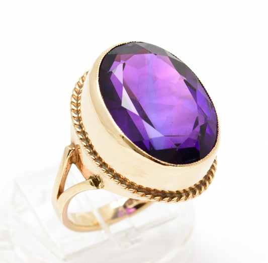 Vintage 9ct Yellow Gold Statement Ring With Very Large 13.5ct Natural Amethyst (A2079