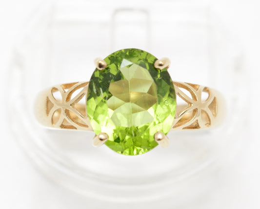 9ct Yellow Gold Solitaire Ring With Natural 3.25 Carat Peridot Gemstone Size N (A2081)