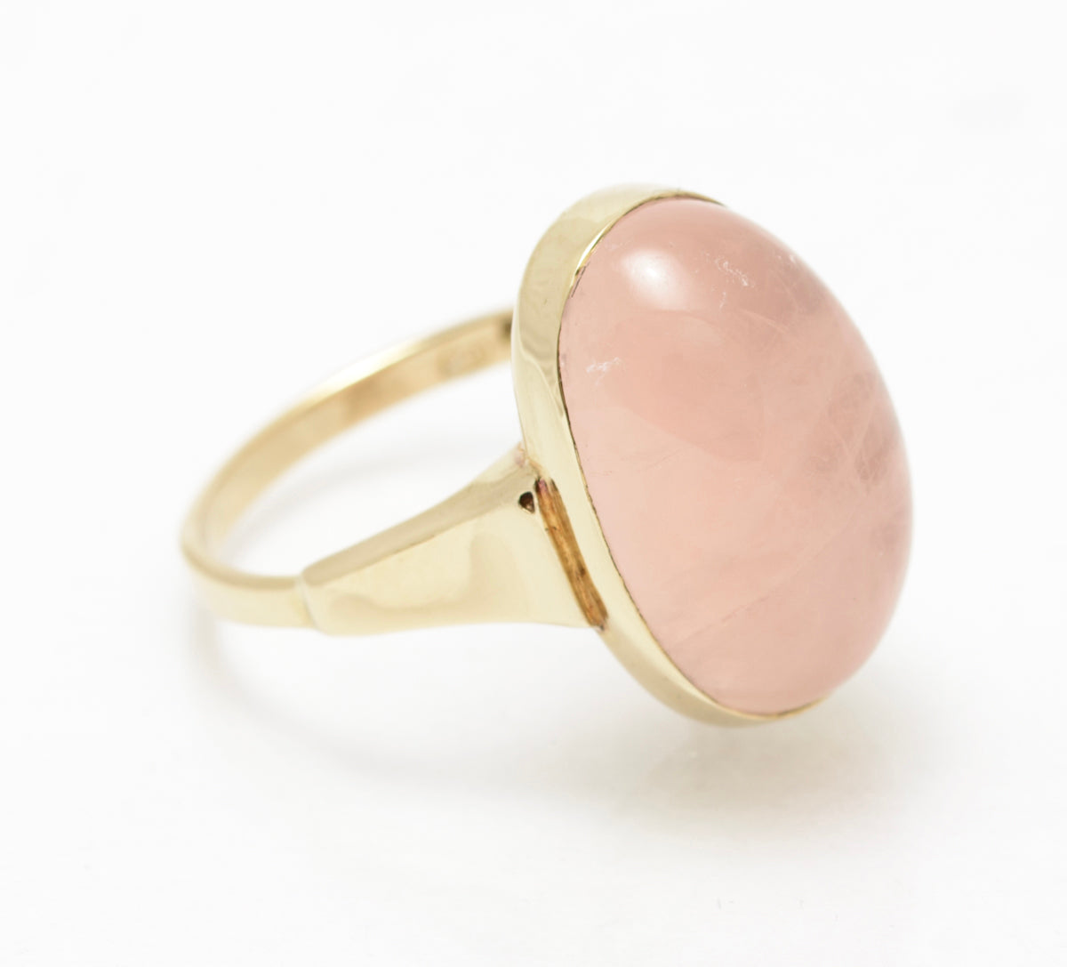 Vintage 9ct Yellow Gold & Large Oval Natural Rose Quartz Cabochon Solitaire Ring (A2083)