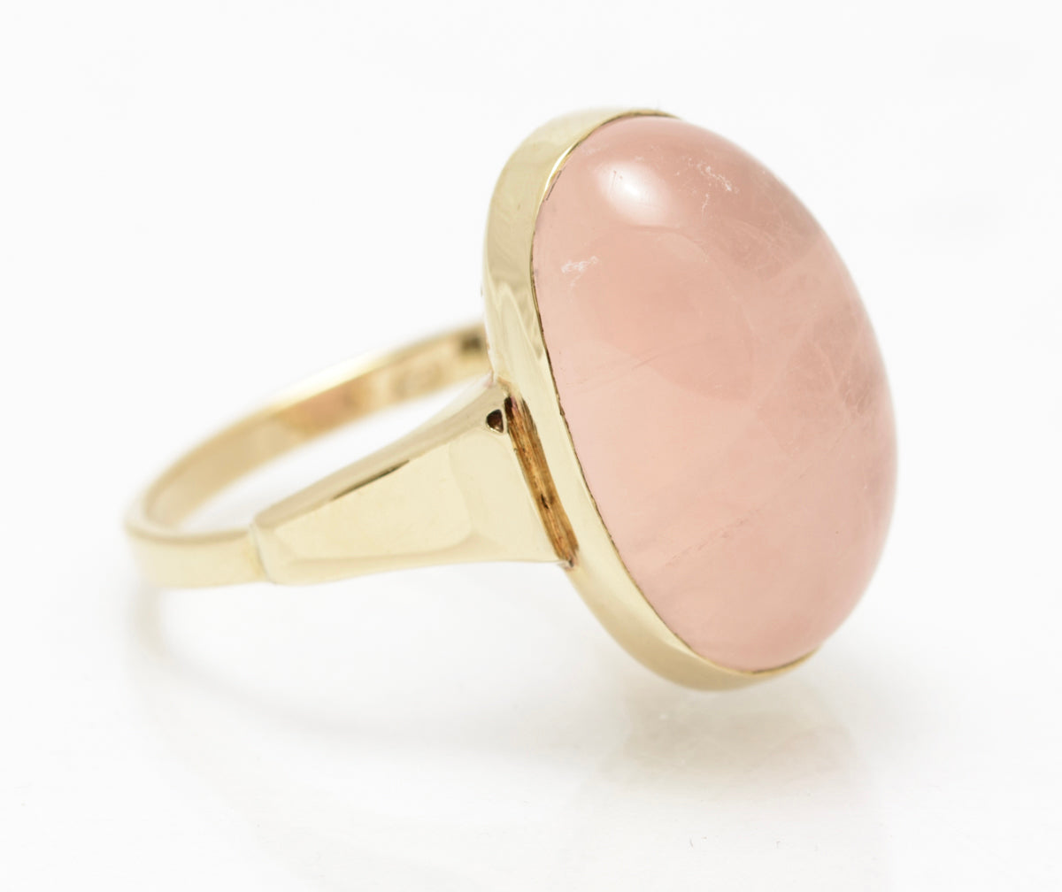 Vintage 9ct Yellow Gold & Large Oval Natural Rose Quartz Cabochon Solitaire Ring (A2083)
