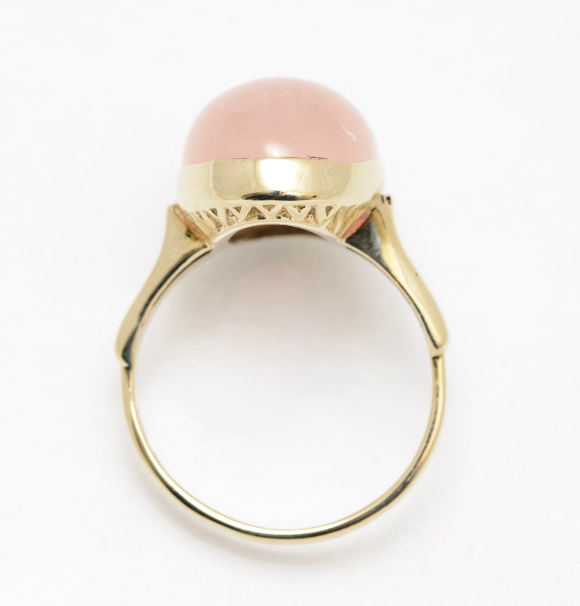Vintage 9ct Yellow Gold & Large Oval Natural Rose Quartz Cabochon Solitaire Ring (A2083)