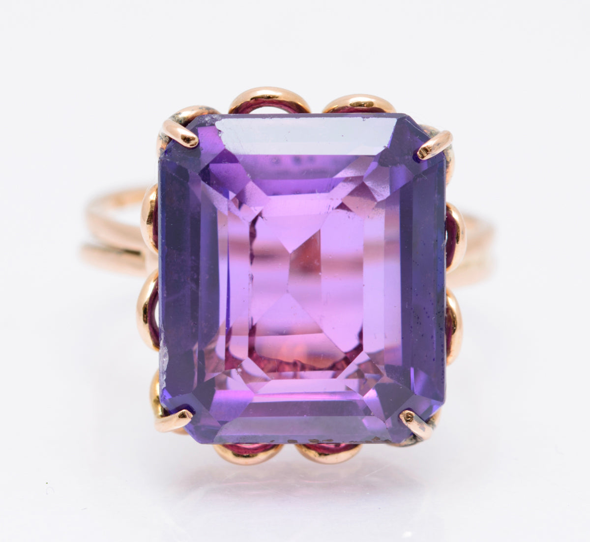 Vintage 9ct Yellow Gold & Large Purple Lab-Created Sapphire Ring Size K1/2 (A2092)