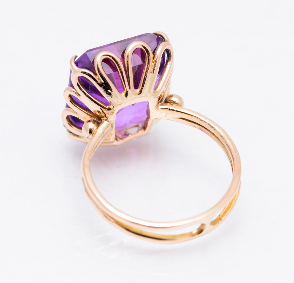 Vintage 9ct Yellow Gold & Large Purple Lab-Created Sapphire Ring Size K1/2 (A2092)