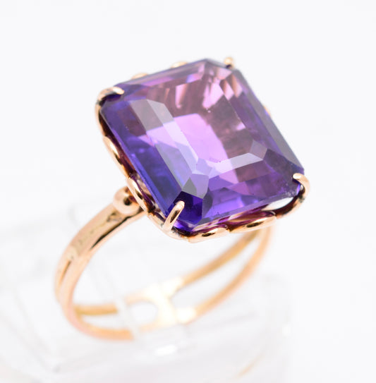 Vintage 9ct Yellow Gold & Large Purple Lab-Created Sapphire Ring Size K1/2 (A2092)