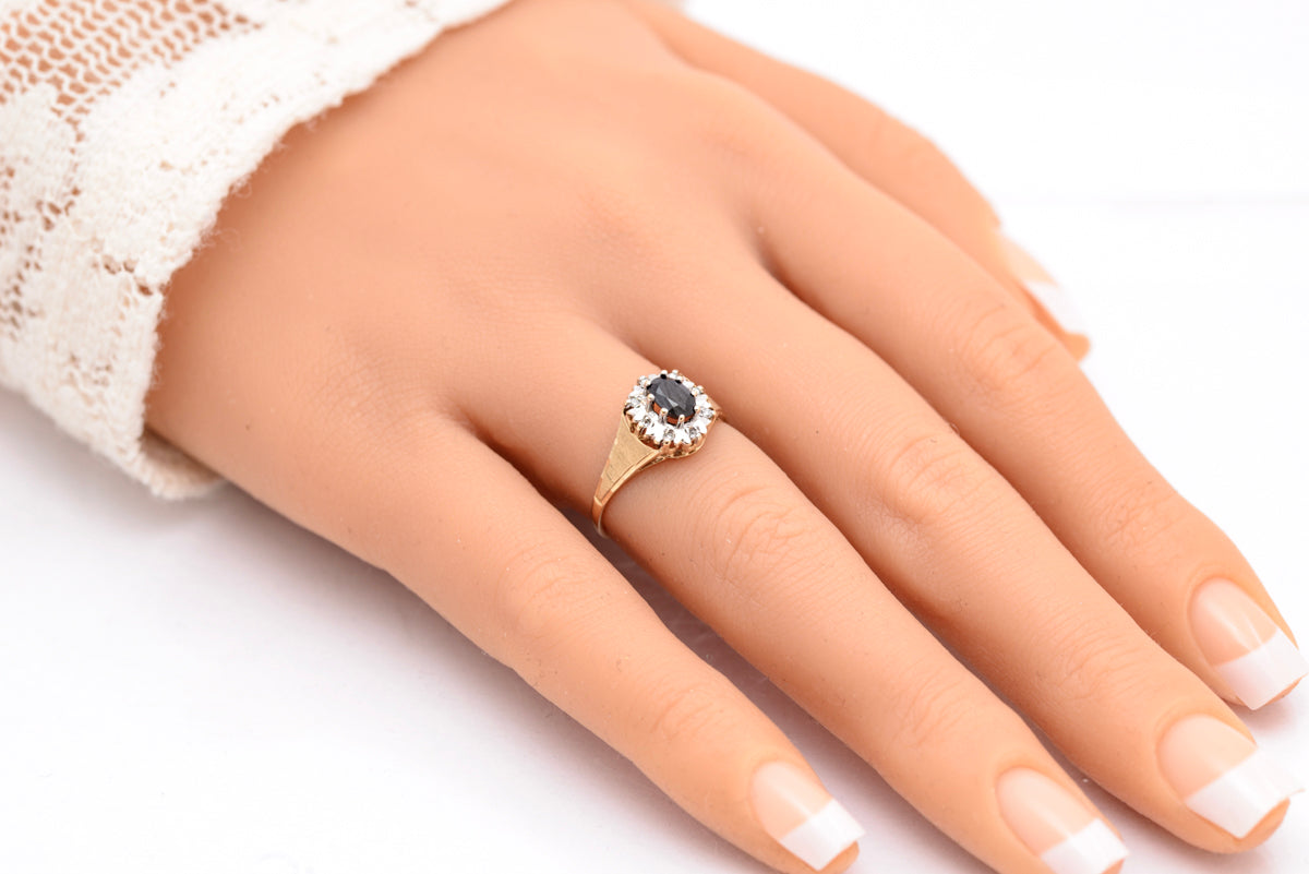 Vintage 9ct Yellow Gold & Midnight Blue Sapphire Ring With Diamond Halo Size N (A2094)