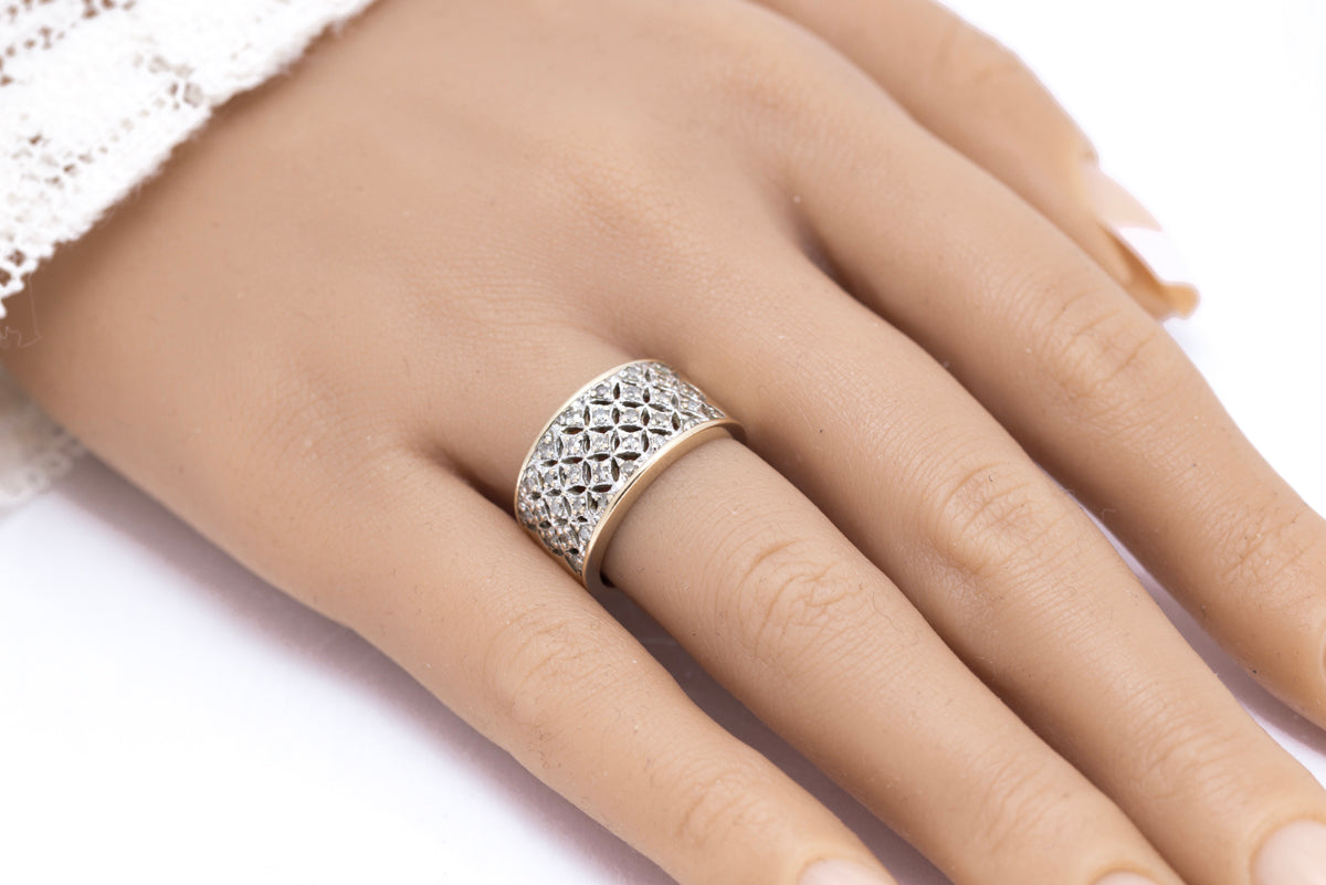 Vintage 9ct Yellow Gold Ladies Diamond Encrusted Wide Band Ring Size M1/2 (A2106)