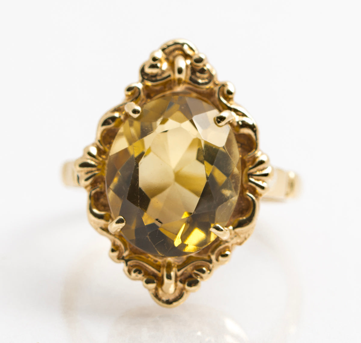 Vintage 9ct Gold Ring With 3.9 Carat Smoky Citrine & Decorative Mount Size K1/2 (A2119)