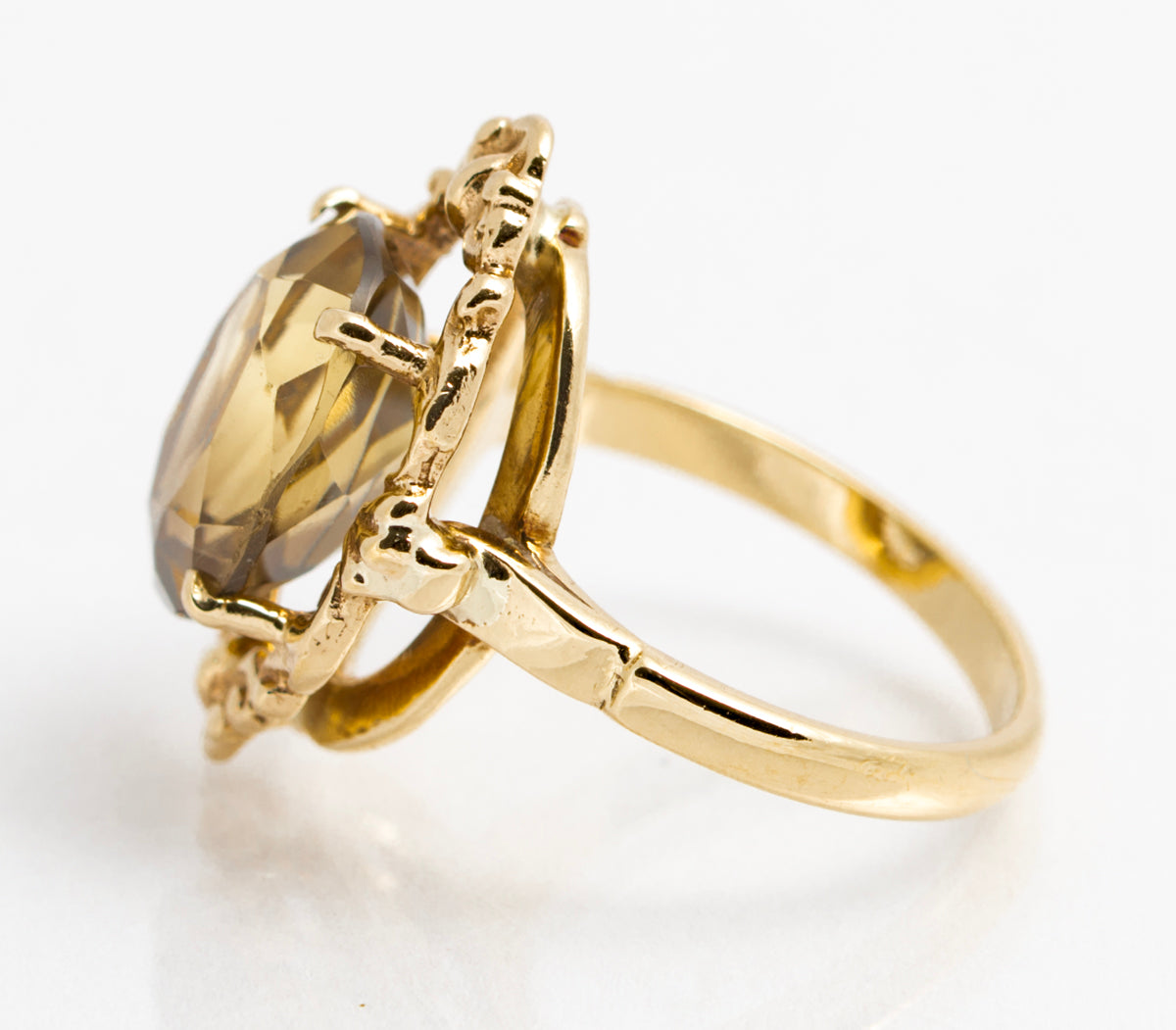 Vintage 9ct Gold Ring With 3.9 Carat Smoky Citrine & Decorative Mount Size K1/2 (A2119)