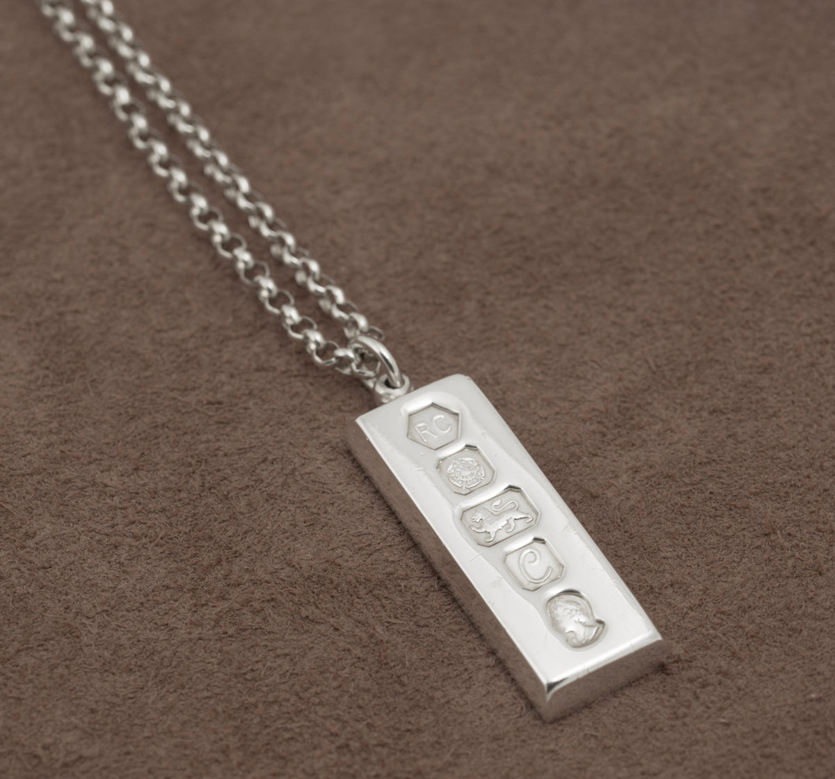 Vintage Sterling Silver Feature Hallmark Ingot Pendant & Belcher Chain Necklace (B2207)