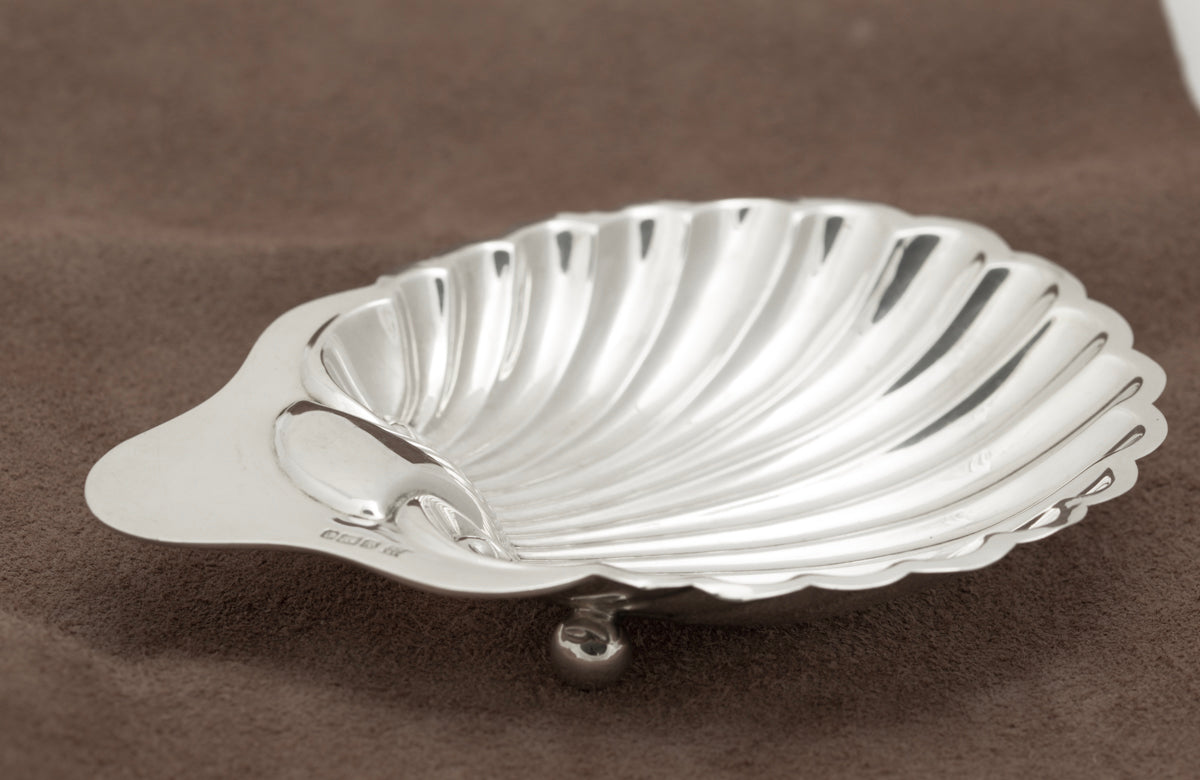 Antique Edwardian Sterling Silver Shell Dish Nut/Sweets James Deakin 1907 (B2235)