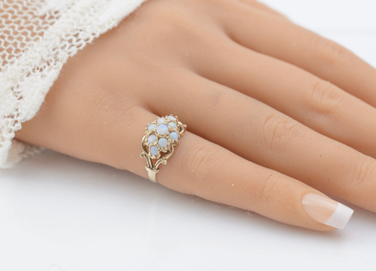 Vintage 9ct Gold & Natural Opal Cluster Fancy Dress Ring Hallmarked Birmingham 1976 (B2259)