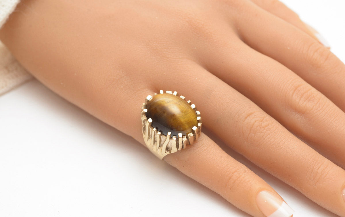 Vintage 9ct Gold Large/Heavy Brutalist Ring With Tigers Eye Cabochon 1973 (B2270)