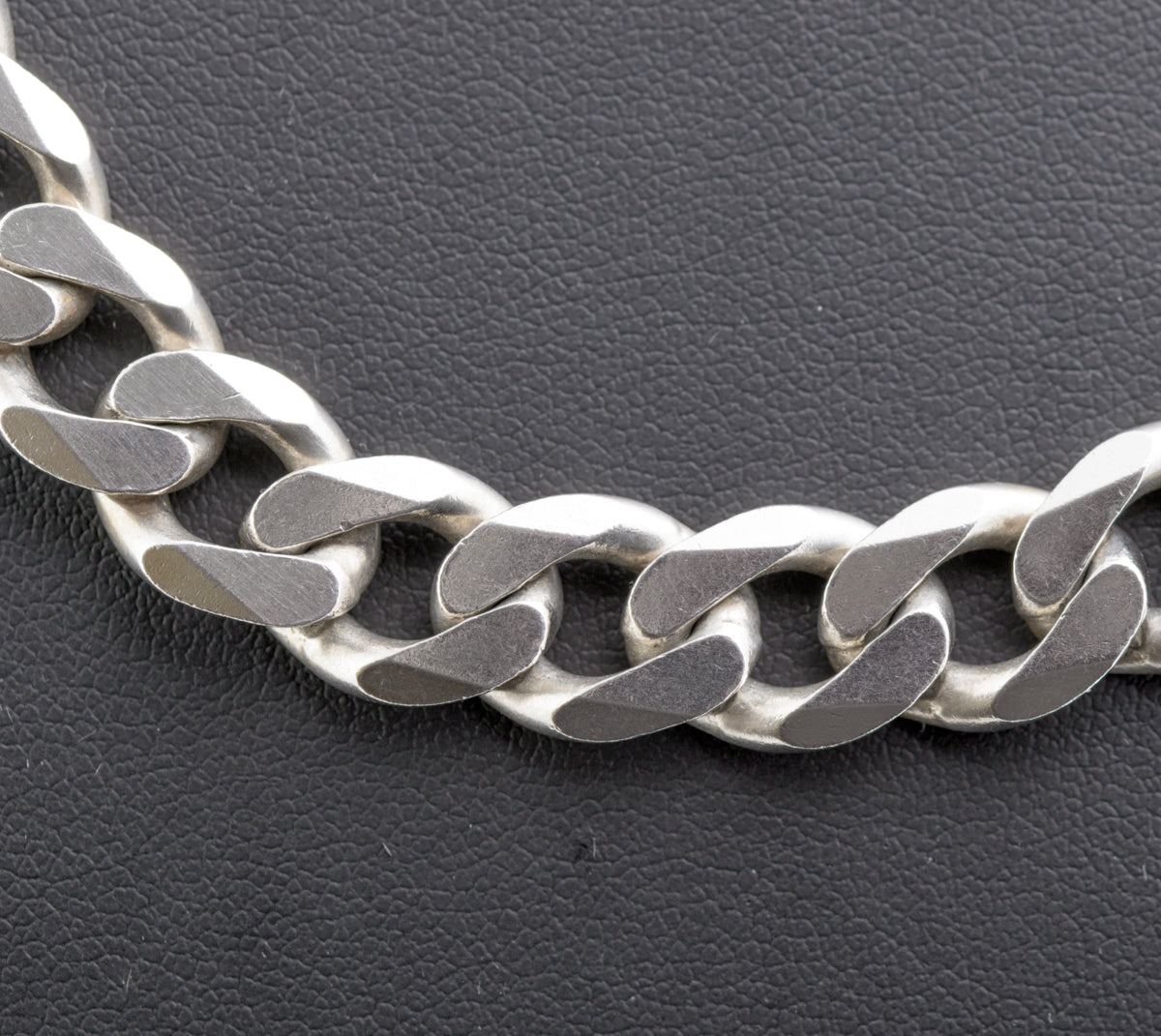 Vintage Sterling Silver Chunky Flat Curb Link Necklace 18 inch Birmingham Hallmark(B2280)