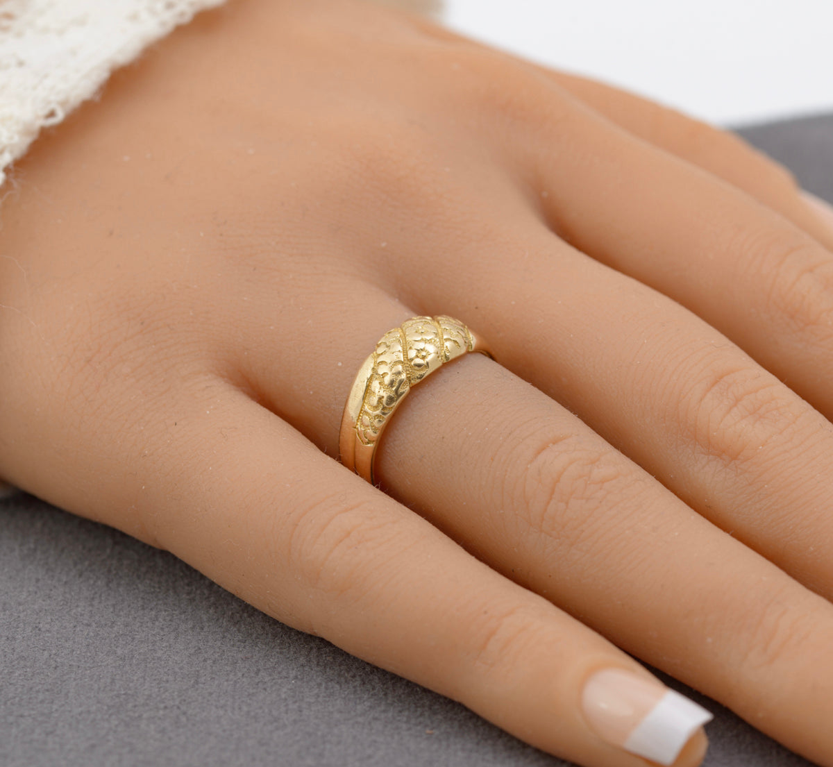 Antique Edwardian 18ct Solid Gold Ring Floral Design Chester Hallmark 1903 (B2294)