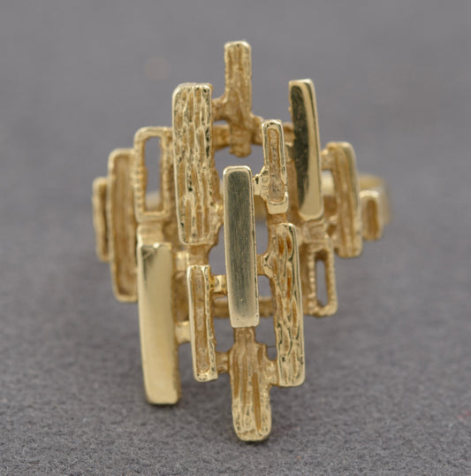 Vintage 14ct Yellow Gold Brutalist Ring With Textured Bars Size P 1970's (B2309)