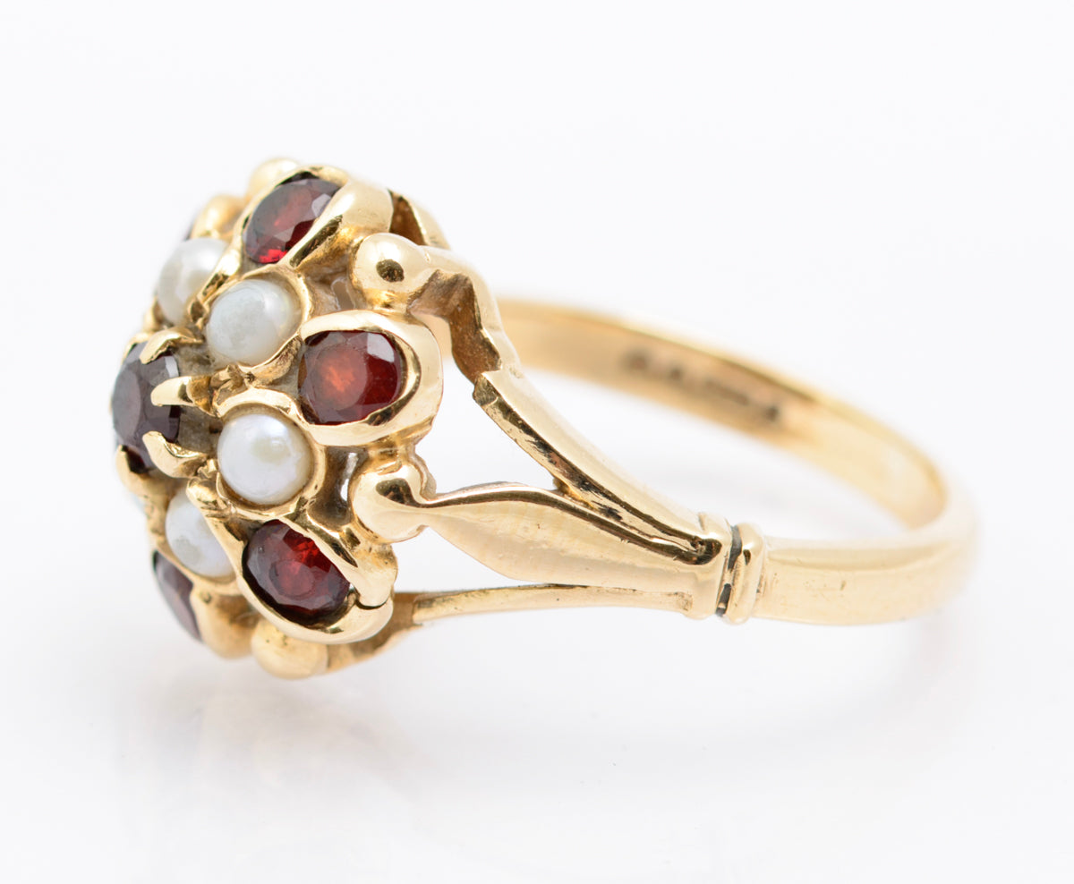 Vintage Ladies 9ct Yellow Gold Garnet & Pearl Princess Cluster Ring Hallmarked London 1966 (B2325)