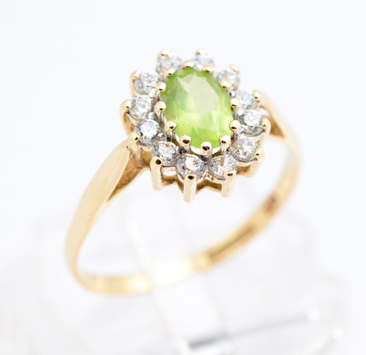 Vintage 9ct Gold Ladies Green Peridot Halo Ring With CZ's Hallmarked Size O (B2337)