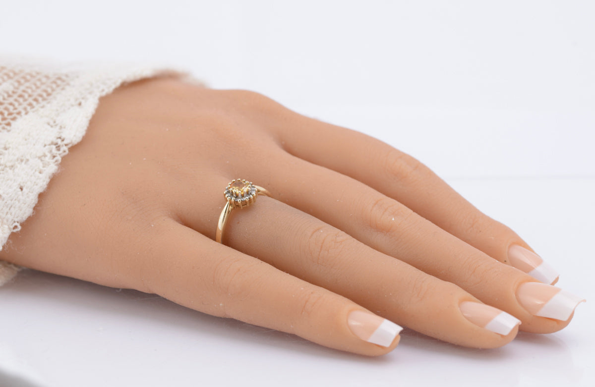 Vintage 9ct Gold Ring With Yellow Topaz Gemstone & Natural Diamond Halo Size P (B2344)