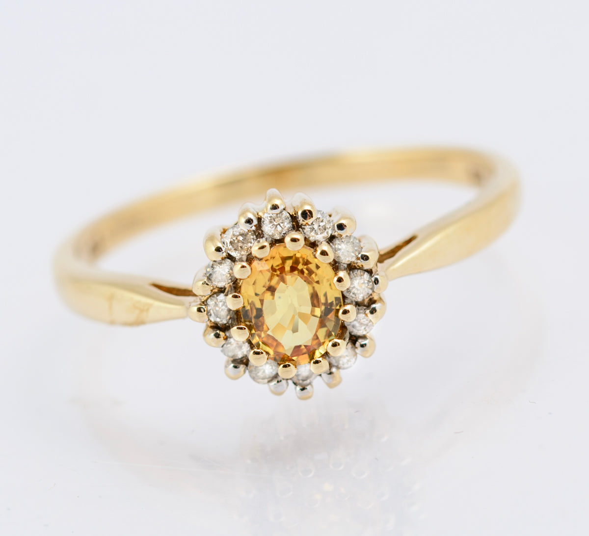 Vintage 9ct Gold Ring With Yellow Topaz Gemstone & Natural Diamond Halo Size P (B2344)