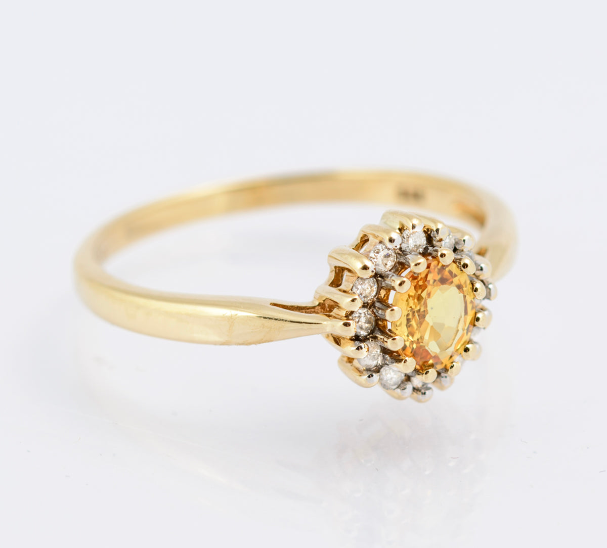 Vintage 9ct Gold Ring With Yellow Topaz Gemstone & Natural Diamond Halo Size P (B2344)