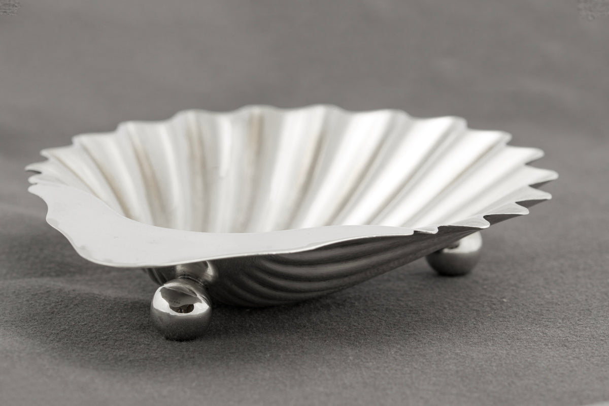 Antique Sterling Silver Shell Shape Dish Roberts & Belk Sheffield 1895 (B2348)