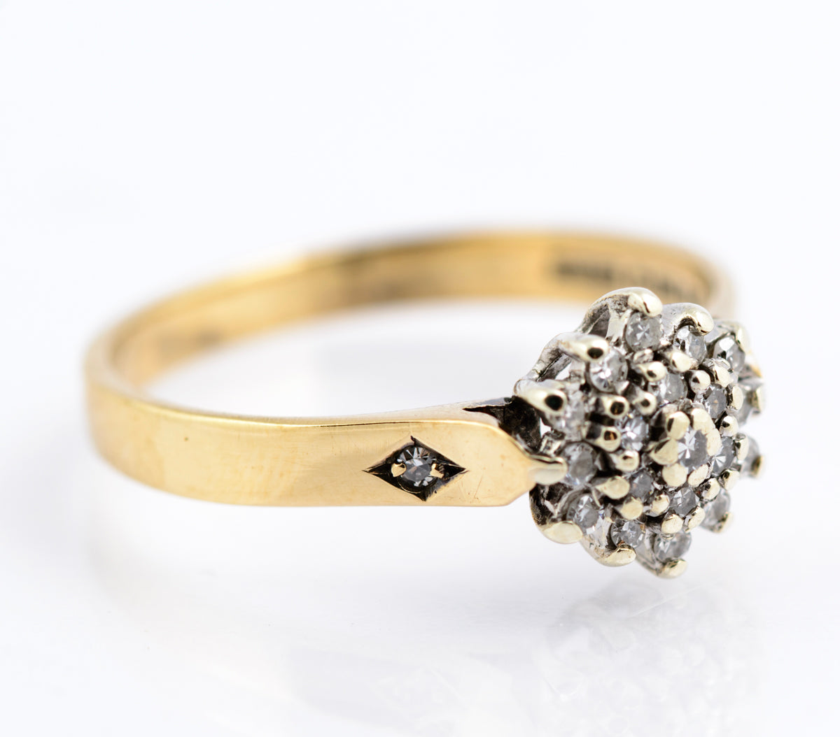 Vintage 9ct Gold & Natural Diamond Cluster Ring With Diamond Shoulders Size K1/2 (B2350)