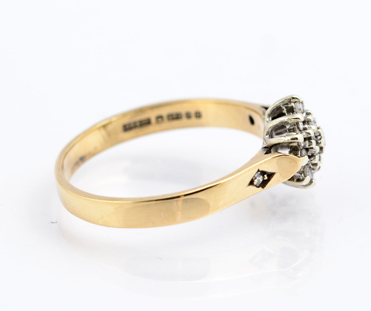 Vintage 9ct Gold & Natural Diamond Cluster Ring With Diamond Shoulders Size K1/2 (B2350)