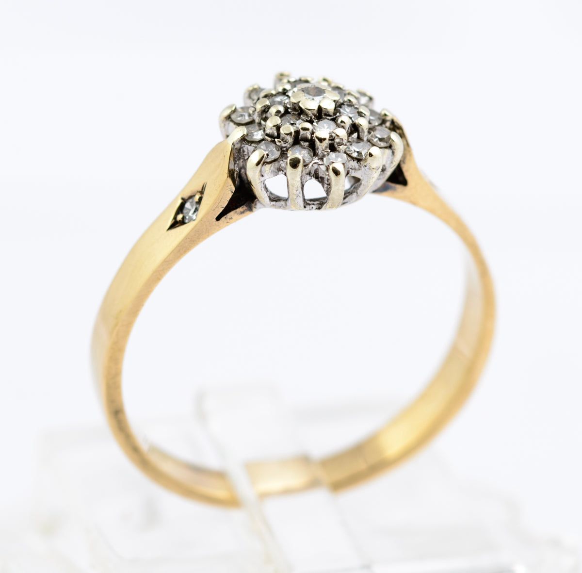 Vintage 9ct Gold & Natural Diamond Cluster Ring With Diamond Shoulders Size K1/2 (B2350)
