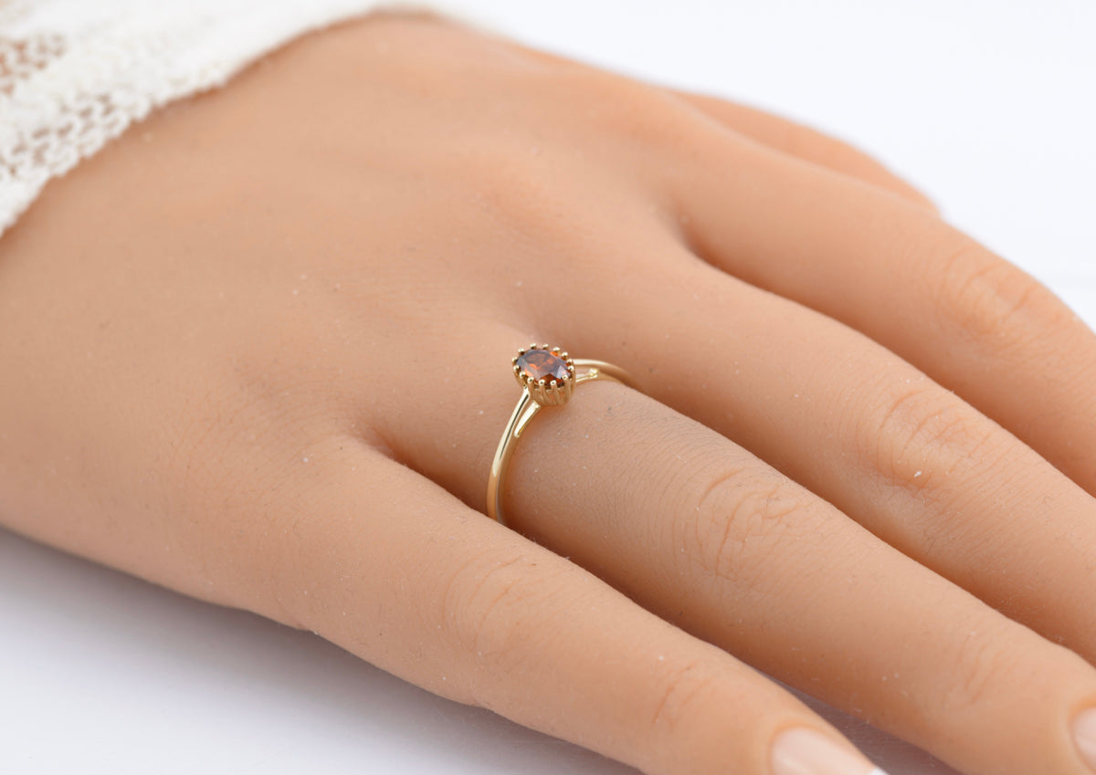 9ct Gold Ring With Amber Jacinth Zircon Gemstone Birmingham Hallmark Size O(B2353)