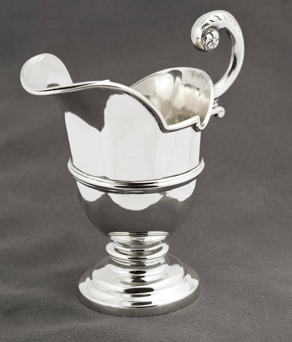 Antique Victorian Sterling Silver Milk/Cream Jug Hallmarked 1901 Helmet Shape (B2368)