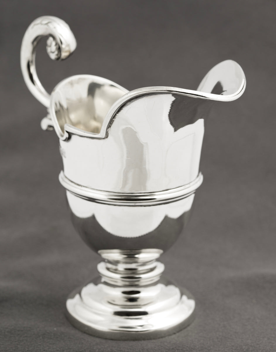 Antique Victorian Sterling Silver Milk/Cream Jug Hallmarked 1901 Helmet Shape (B2368)