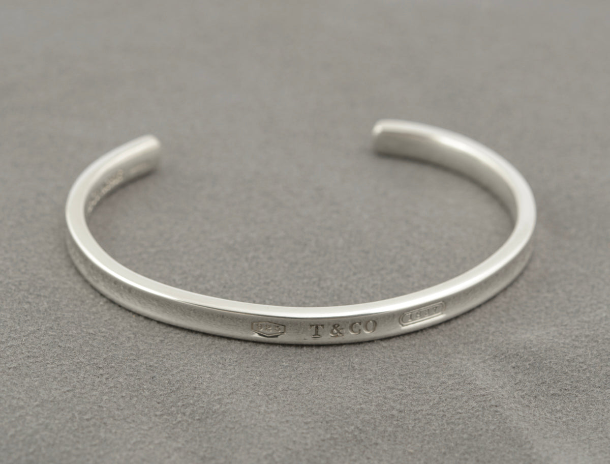 Tiffany & Co Sterling Silver Classic Concave Bangle Bracelet London Hallmark (B2373)