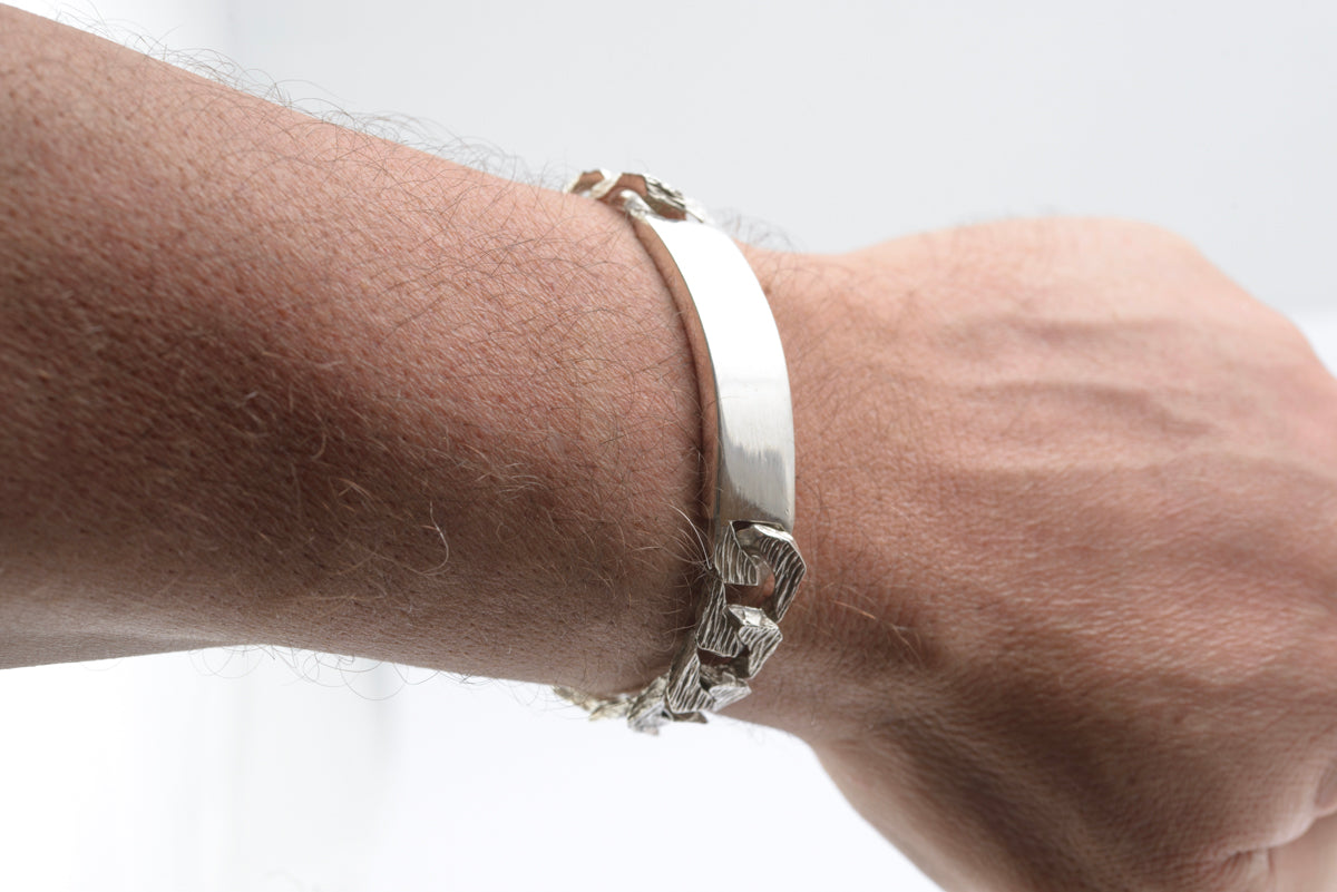 Vintage Sterling Silver Heavy Chunky Identity ID Bracelet Curb Link Hallmarked (B2398)