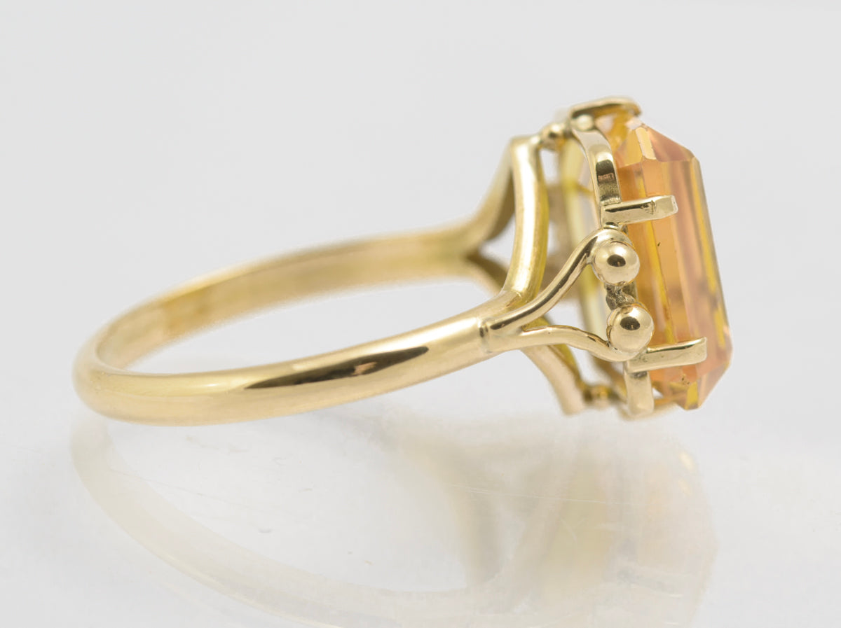 Vintage 9ct Yellow Gold & Square Cut Orange-Yellow Sapphire Ring (B2407)
