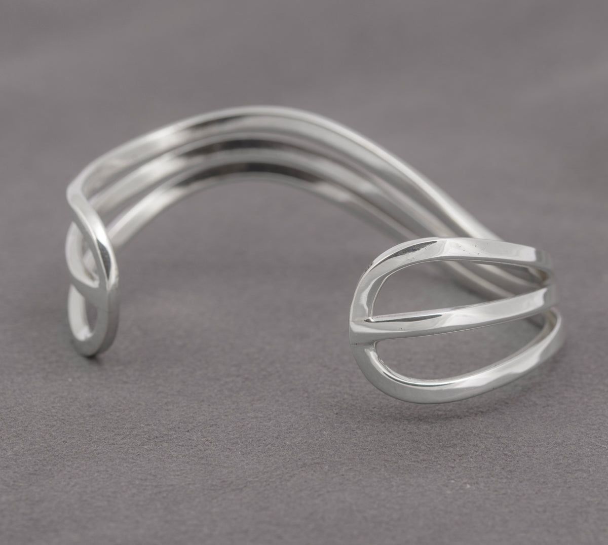 Vintage Mexican Taxco 925 Sterling Silver Wavy Bar Bangle / Bracelet (B2420)