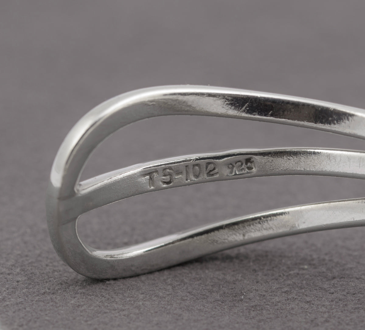 Vintage Mexican Taxco 925 Sterling Silver Wavy Bar Bangle / Bracelet (B2420)